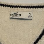 Hollister Women’s Cropped Sweater Vest Size Small Cream Photo 3