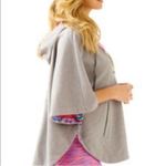 Lilly Pulitzer LUXLETIC HOODED PONCHO Photo 2