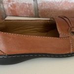 Clarks Ashland Slip On Loafers Women’s 8 Tan Chestnut Leather Photo 6