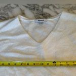 Madewell EUC Women's Winter White Wedged V-Neck Sweater XXS Needs Fabric Shaver Photo 8