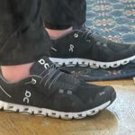 On Cloud Black Athletic Shoes with Unique Cushioning Size 9 Photo 6