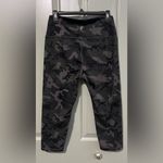 Zyia Forest Camo Luxe Cropped Leggings Sz 12 VGUC Photo 6