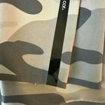 Ultracor  Camo Leggings Grey Size large NWT Photo 4