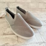 Tommy Bahama  Sunset Gray Mesh Knit Slip On Walking Comfort Sneakers Women Sz 9 Photo 2