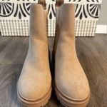 Rocket Dog  Iggie Chelsea Boot LIKE NEW Photo 2