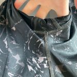 Athleta Velocity 7/8 Stash Pocket Leggings Marble Look Size Xsmall Photo 4