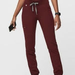 FIGS Women's XS Petite Zamora Jogger Scrub Pants Burgundy Workwear Photo 0
