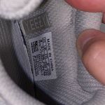 Yeezy 700 Boost Wave Runner Photo 2