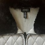 Jones New York Like new  women vest size L Photo 2