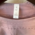 None Seamless cropped yoga top, blush pink, stretchy, long sleeve w. thumbholes, S Photo 3