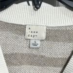 A New Day  women’s ivory top with tan animal stripes. Size Large. Photo 4