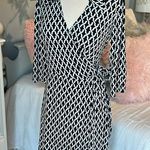 Laundry by Shelli Segal Laundry Shelly Segal Black White Wrap Dress Collared Belted Silky Womens XS Photo 3