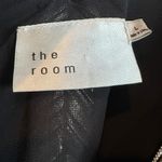 The Room gold pleated v-neck dress size large Photo 2