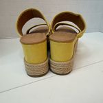 LC Lauren Conrad Mimosa-yellow Platform Sandals size 6.5 Photo 3