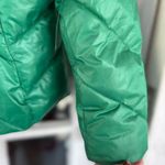 Guess Women’s Large Kelly Green Hooded Quilted Puffer Jacket Coat Fall/Winter Photo 6