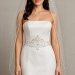 David's Bridal David’s bridal 👰 Elegant White Strapless Wedding Gown with Veil & Tiara Set Photo 0