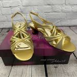 Easy Street  Alive @ 5 Tristen Sandals Dance Flex Outsole Gold Satin/Glitter 8.5M Photo 0