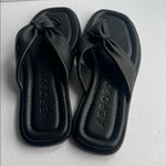 Aerosoles  Bond Women's Leather Thong Sandals Size 7.5 > Photo 2