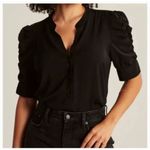 Abercrombie & Fitch ✨ Ruched Sleeve Sz Small Emerald Green Women’s Top✨ Photo 0