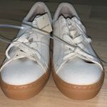 Universal Threads Ingrid Sneakers Photo 2