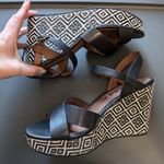 Mudd  Wedge Sandals Like New Geometric Design W8 Black/White Photo 2
