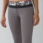 Lululemon Luxtreme Butterfly Angel Wing Multi / Black Gray Size 4 Photo 0