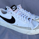 Nike Women’s 6.5  Blazer Low ‘77 Sneaker White Black Cream Photo 0