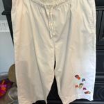 Breckenridge  petite size 14 white Capri pants Photo 0