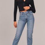 Abercrombie & Fitch High-Rise Mom Abercrombie Jeans Photo 0