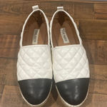 Steve Madden Women’s White Black Palamo Quilted Cap Toe Espadrilles Flats Sz 7.5 Photo 1