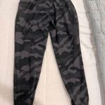 Old Navy Activewear Leggings Black Camo Photo 1