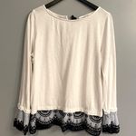 Crown & Ivy Preppy Fisherman White & Navy Eyelet Lace Trim Cotton Women's Top Photo 2