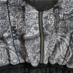 Lululemon Hotty Hot Short (Long) Mini Antique Paisley White Black Size 4 Photo 11