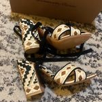 Gianvito Rossi  Cheyenne Embroidered Criss Cross Ankle Wrap Sandal size 39.5 Photo 3