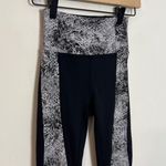 Lululemon - Sweat & Repeat Crop 21” Serigraph Starlight Black Multi Leggings Photo 3