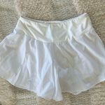 Baleaf  Shorts/skort White, size Small, NWT Photo 0