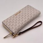 Michael Kors MK Large Jetset Wallet Photo 0