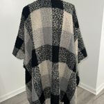Woolrich Blanket Shawl Poncho Cape Wrap Fringe Bottom Black and Grey Plaid Photo 1