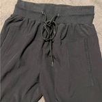 Halara MID-RISE BLACK PAPER-BAG JOGGERS (SIZE SMALL) Photo 1