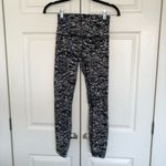Lululemon  Wunder Under High Rise 7/8 Tight 25” Size 4 Photo 3