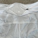 Lululemon White 2.5” Speed Up Shorts size 2 Photo 2
