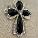 Black and silver tone cross pendant necklace Photo 2