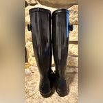 Hunter  Tall Shiny Black Waterproof Rain Boots W’s 7 Inpeccable Condition Photo 3