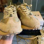 Givenchy  runner active patent leather low trainers in light pink/beige color. Photo 6