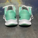 Nike Quest 3 Women's White/Green Running Shoes Size 10.5 Photo 5