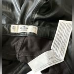 Hollister Women's Pants Black
Size W26 Vegan Leather Ultra
High Rise Flat Front Photo 9