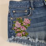 American Eagle Outfitters Blue Jean Shorts with Pink Floral Embroidery Size 8 Photo 2
