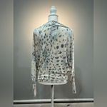 Kaileigh Cream  Shoulder Zipper Detail Knit Top Size M NWT Photo 1