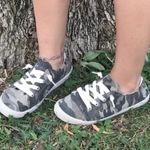 Soda ‎Camo Lace Up Slip On Sneakers Photo 5