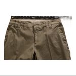 IZOD , women’s stretch Capris, tan, sz 8 Photo 7